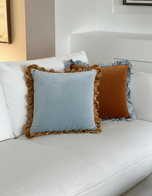 Omega Dekoratif Fırfır Kadife Kırlent